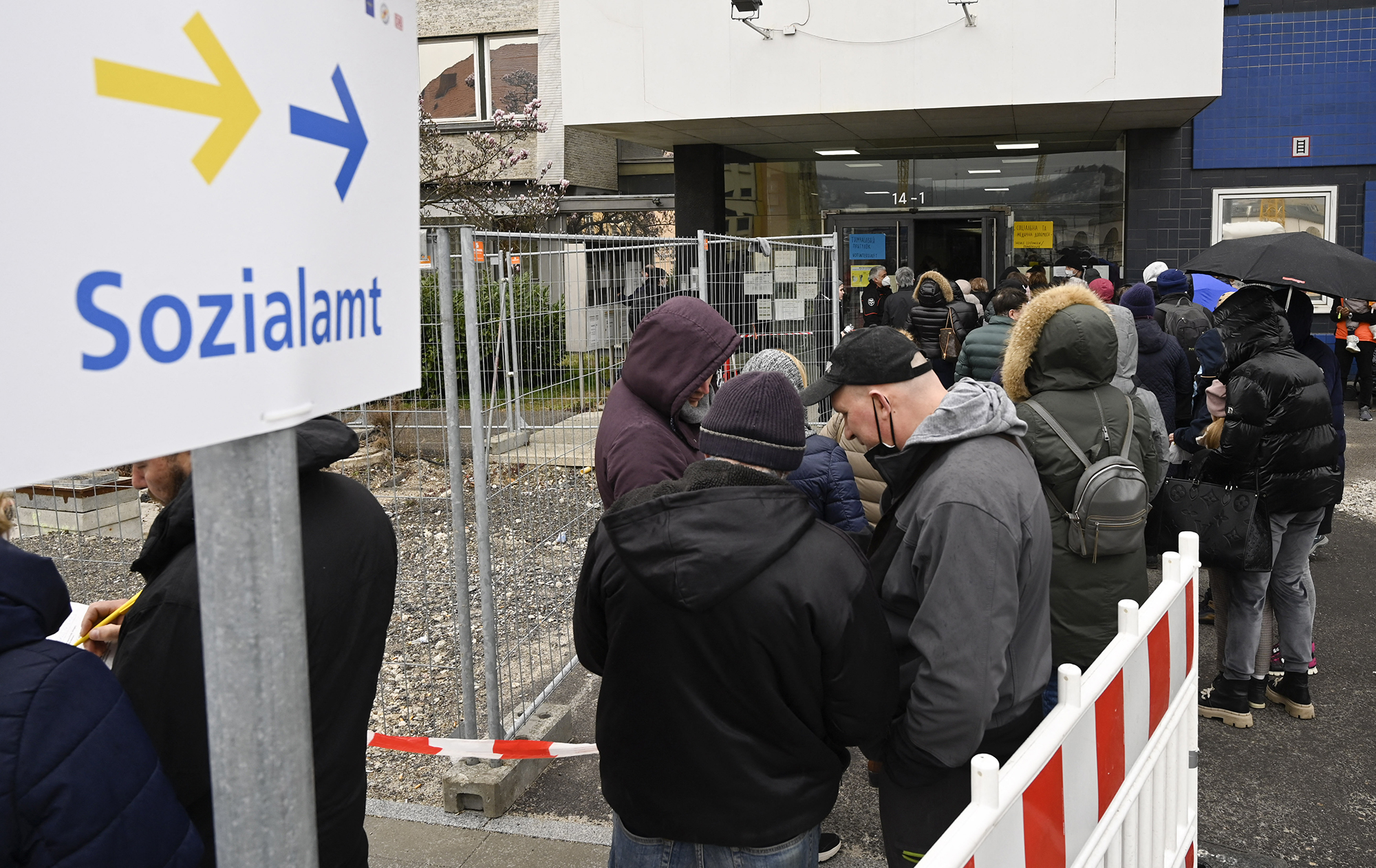 Як українським біженцям оформити виплати у Німеччині: алгоритм дій