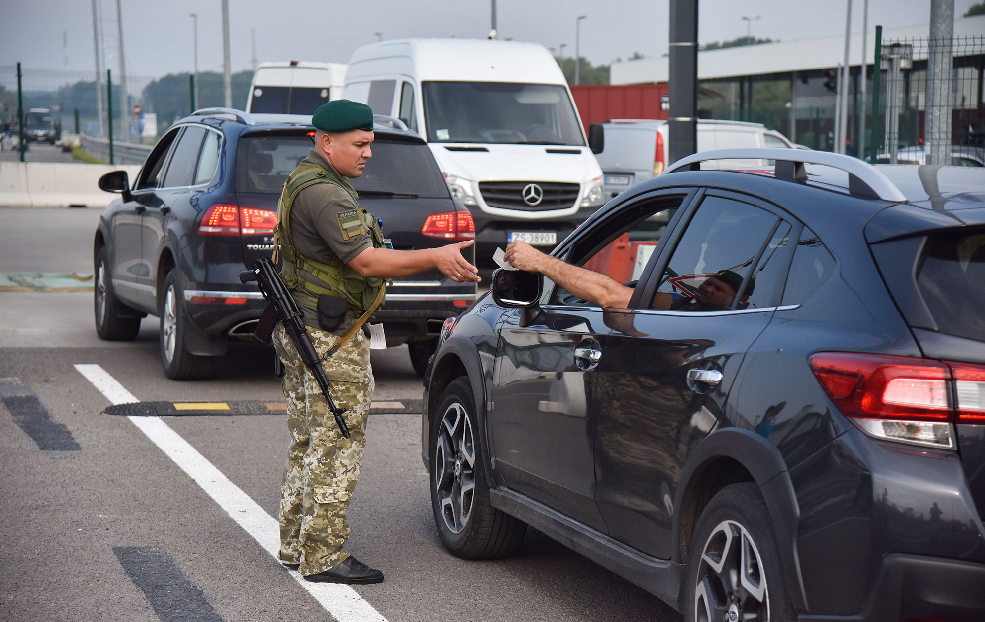 Выезд из Украины под запретом. Что ждет мужчин за незаконное пересечение границы