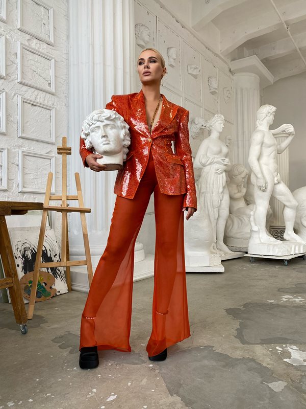 Українські зірки до Дня закоханих зробили відверті зізнання про кохання: "іноді матриця дає збій"