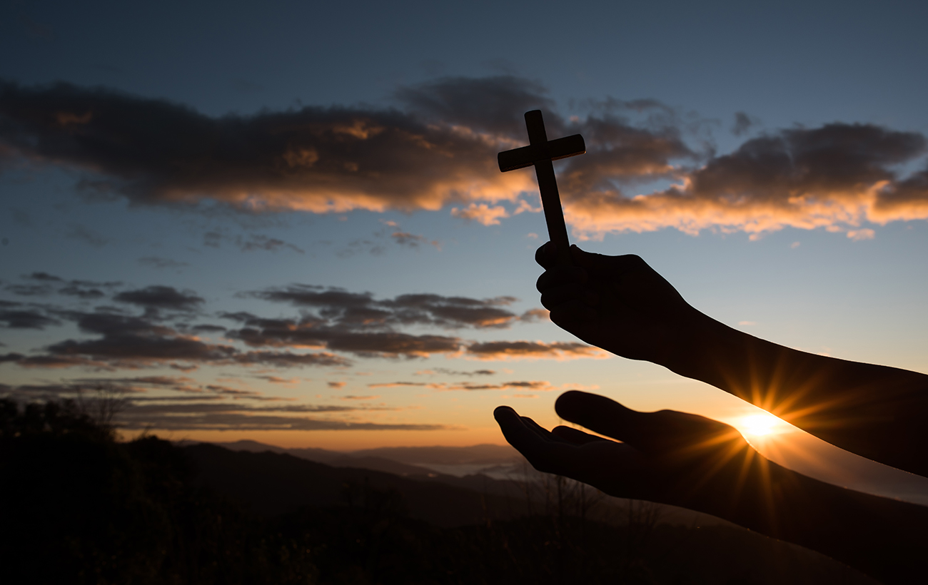 Поздравьте близких с Вознесением: красивые картинки, открытки и СМС к большому празднику