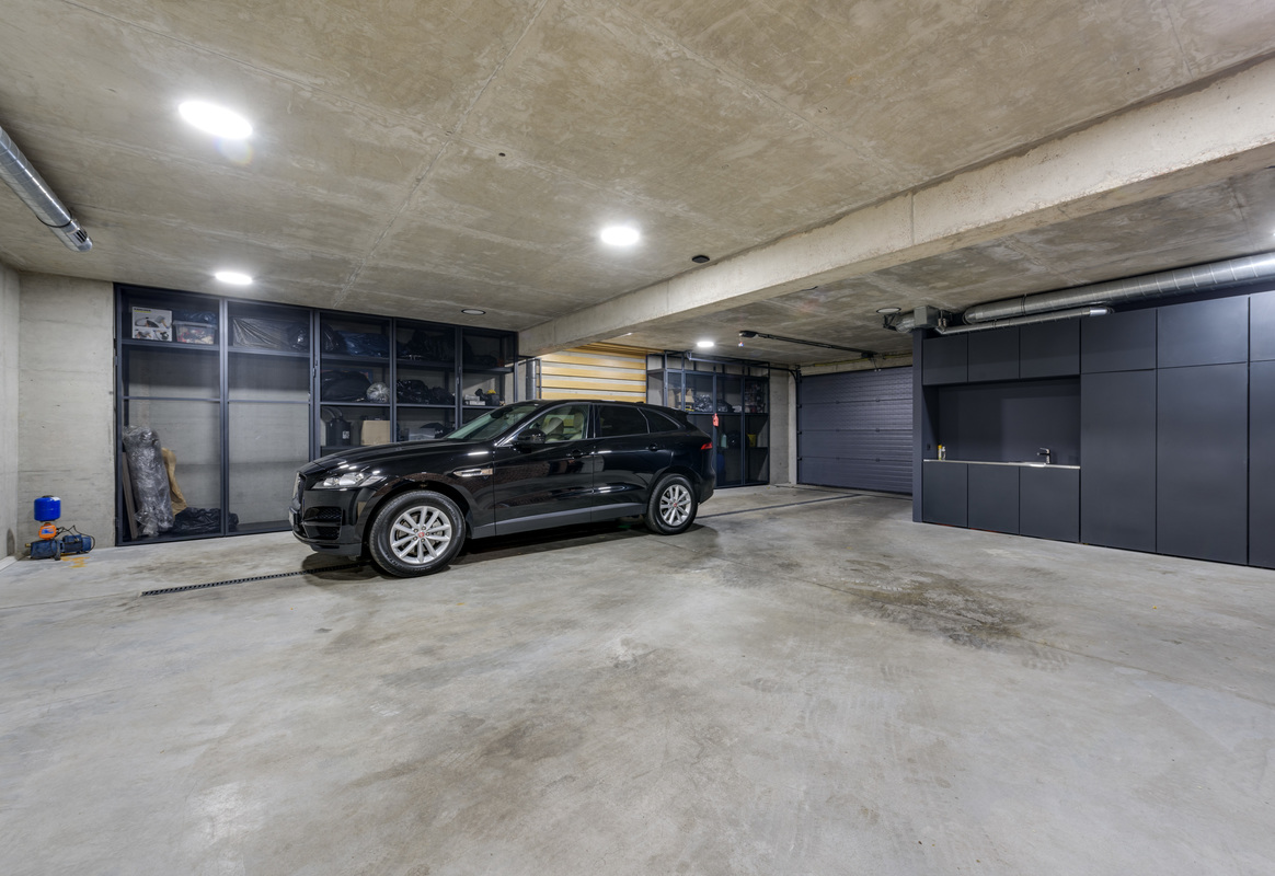 Царська цегла та американський стиль. У Києві здають будинок за понад мільйон гривень! (фото)