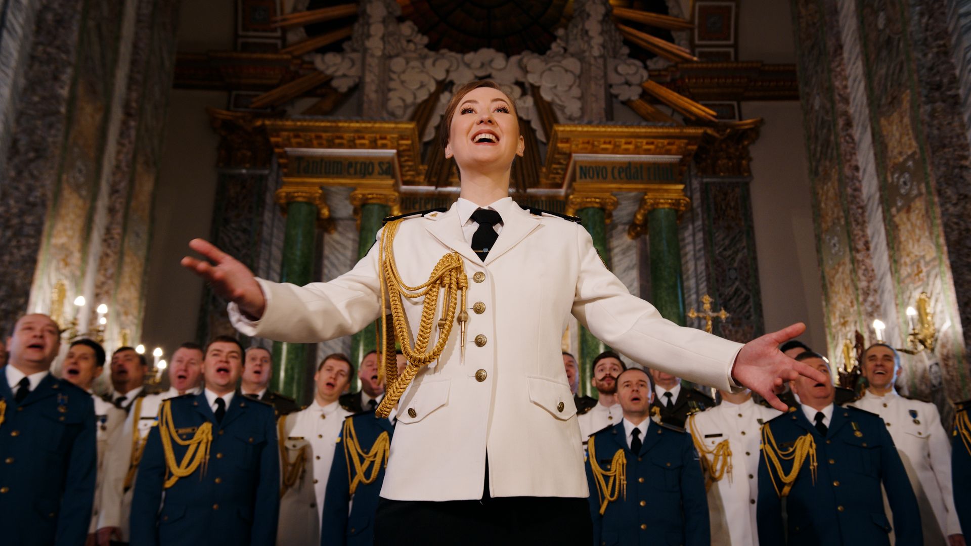 Трогательная молитва добра и мира в исполнении морпехов, десантников и пехотинцев поразила украинцев