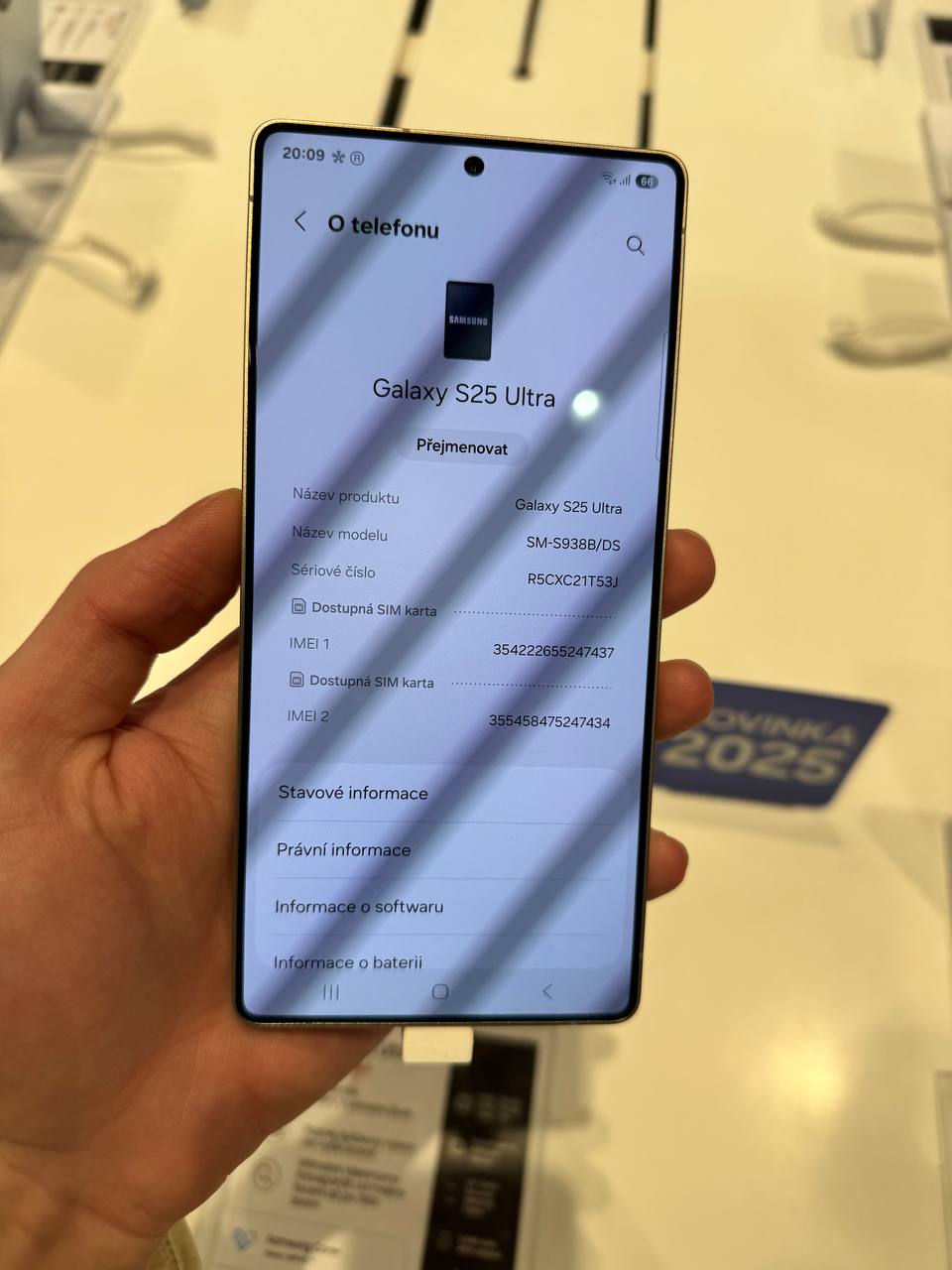 Galaxy S25: Samsung официально представила 3 флагмана нового поколения