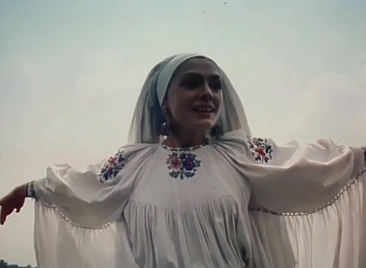 Ольга Сумская 20 и 40 лет назад: на этих фото актрису сложно узнать