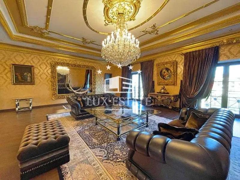 В Киеве продают квартиру "для любителей роскоши": сумма шокирует