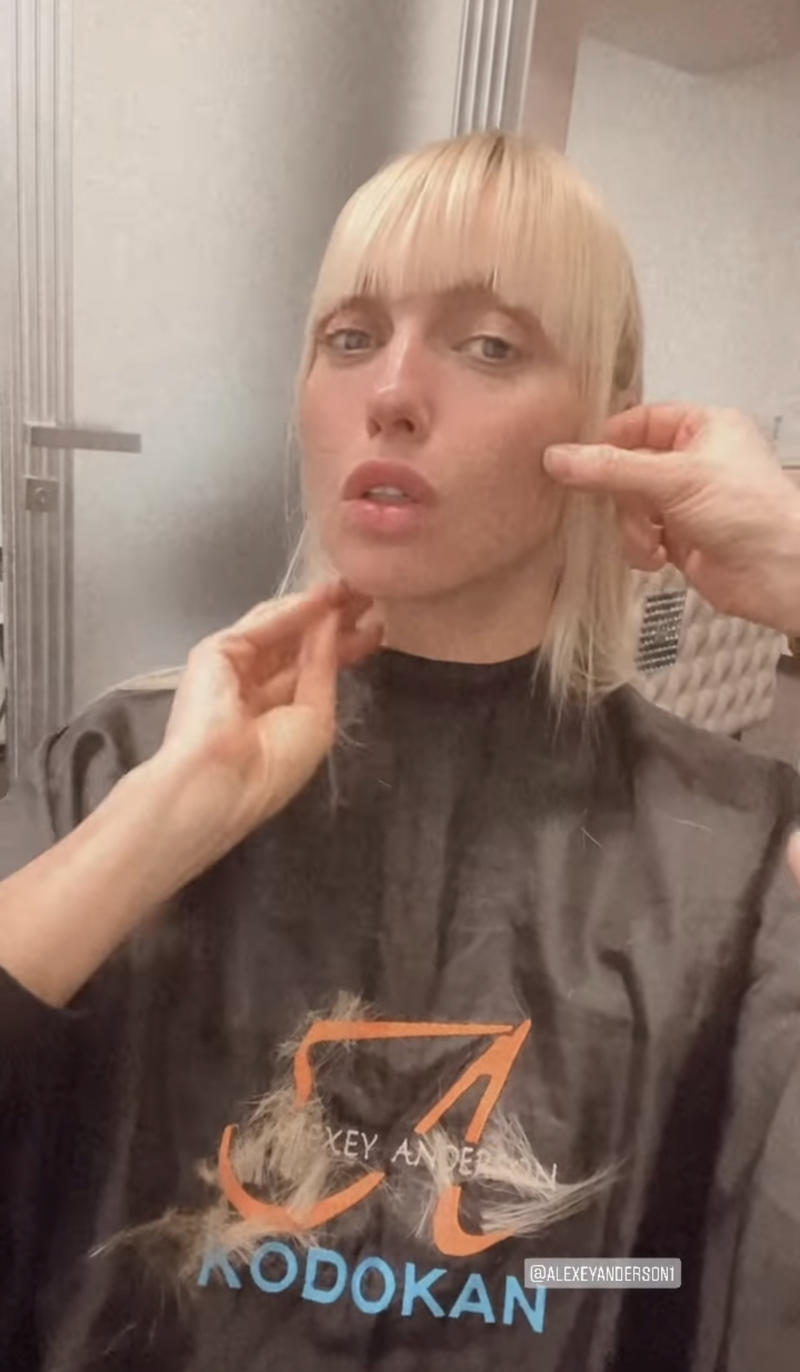 Оля Полякова повернулася до зачіски, яку носила 16 років тому (відео)