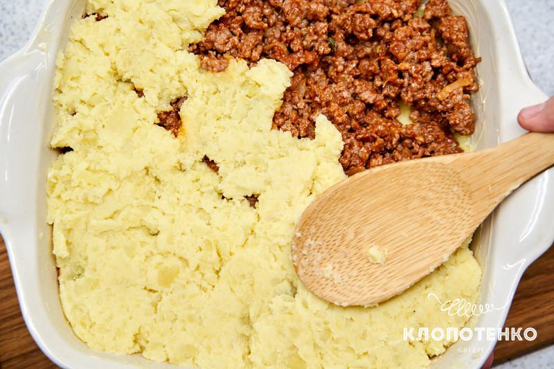 Клопотенко показал, как просто и быстро испечь настоящий пастуший пирог