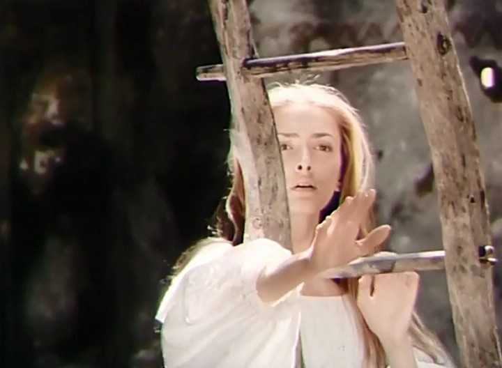 Ольга Сумская 20 и 40 лет назад: на этих фото актрису сложно узнать