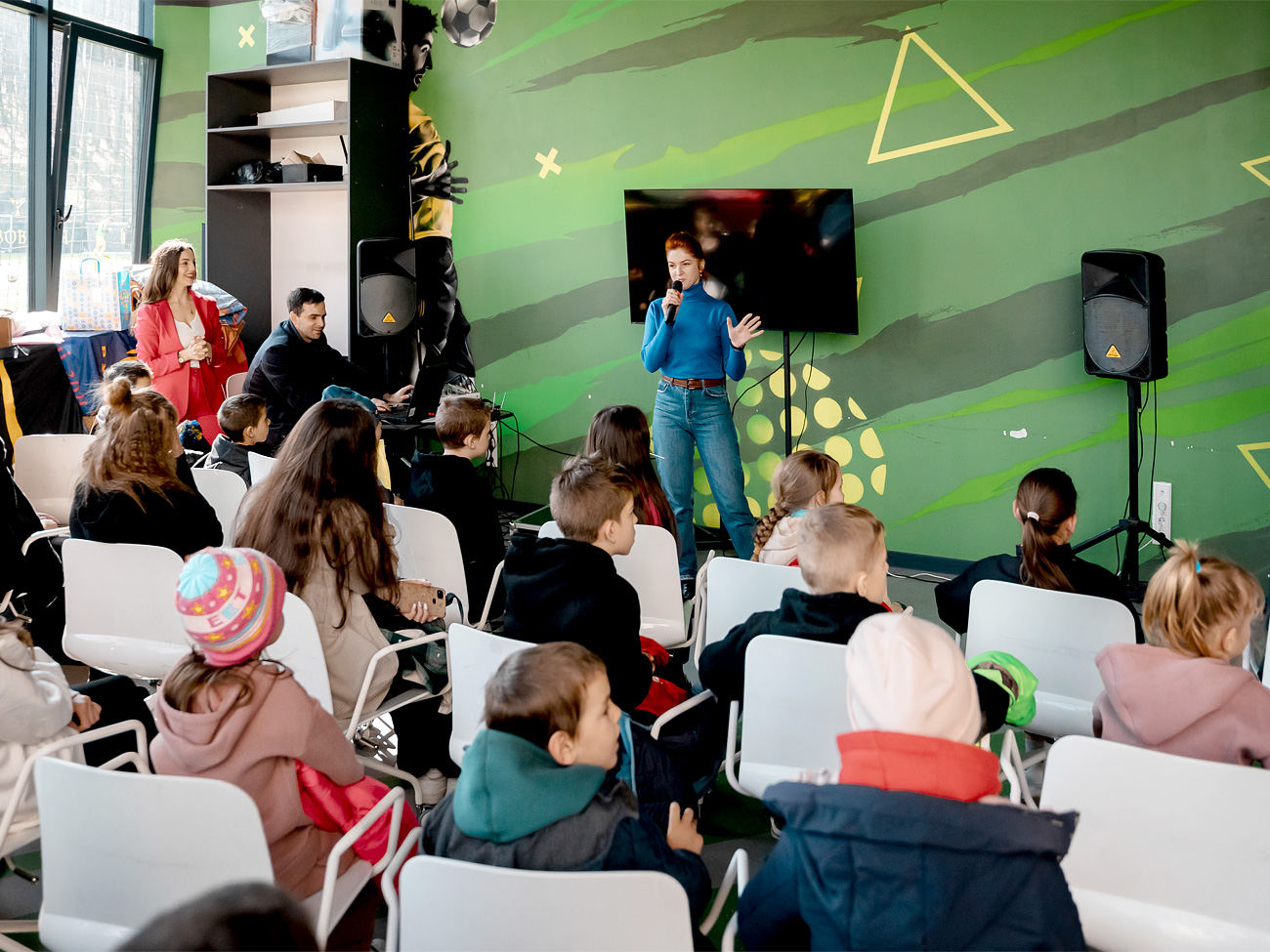 Григорий Козловский и ФК "Рух" устроили детям-сиротам праздник