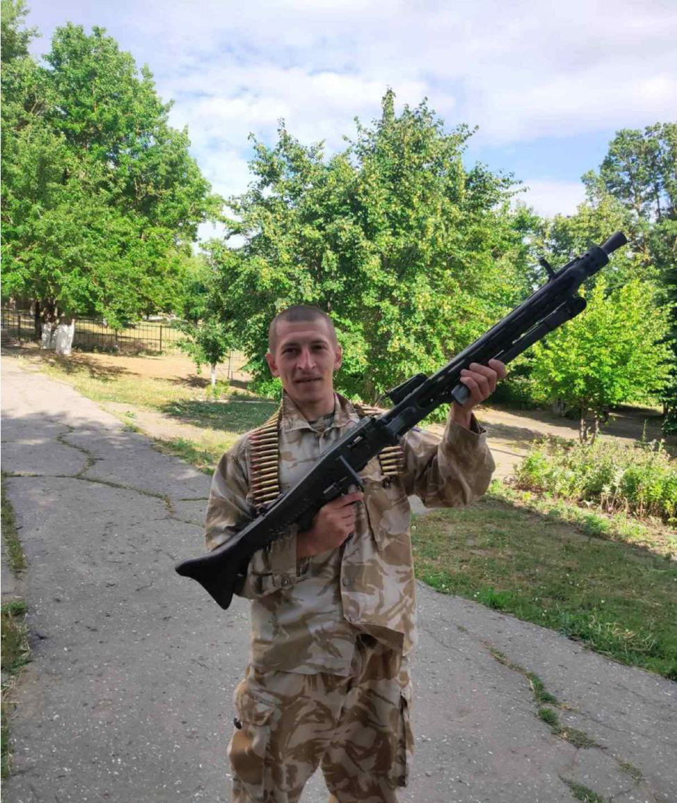 "Хочу бути на рівних". Військовий ЗСУ розповів про труднощі життя з протезом та реакцію оточення (фото)