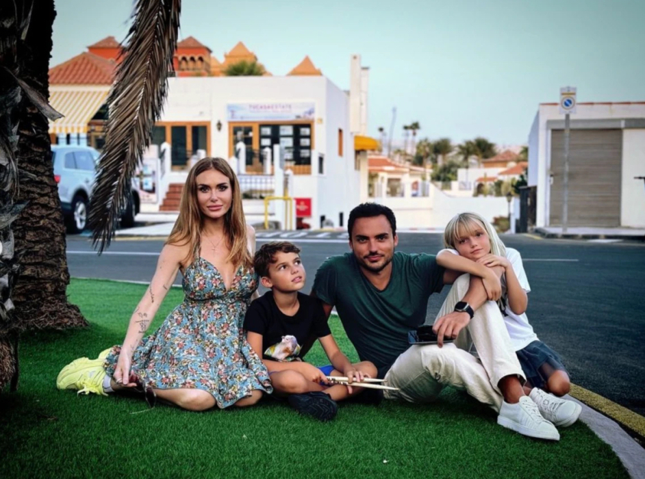 "Жизнь - вещь непредсказуемая". Слава Каминская воссоединилась с экс-мужем (фото)