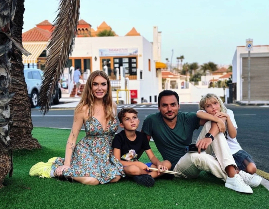 "Жизнь - вещь непредсказуемая". Слава Каминская воссоединилась с экс-мужем (фото)