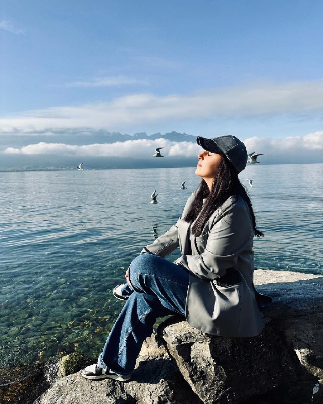 Зірки в захваті від цих фасонів курток та пальто: 6 найбільших трендів осені 2024 року