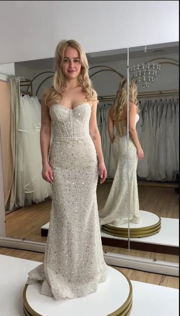 Победительница "Холостяка" засветилась в свадебном платье