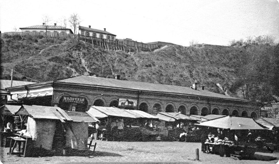 Высотка или ТРЦ? Стала известна судьба легендарной автостанции "Подол"