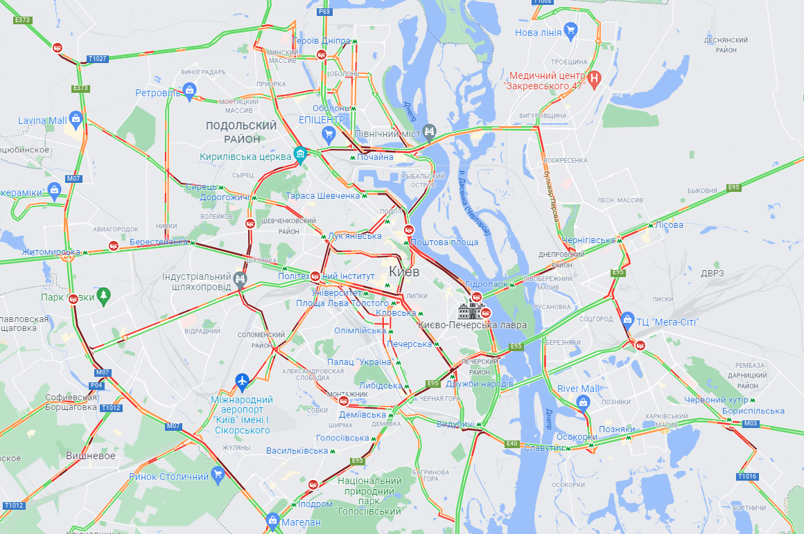 Движение в Киеве затруднено: столицу сковали пробки