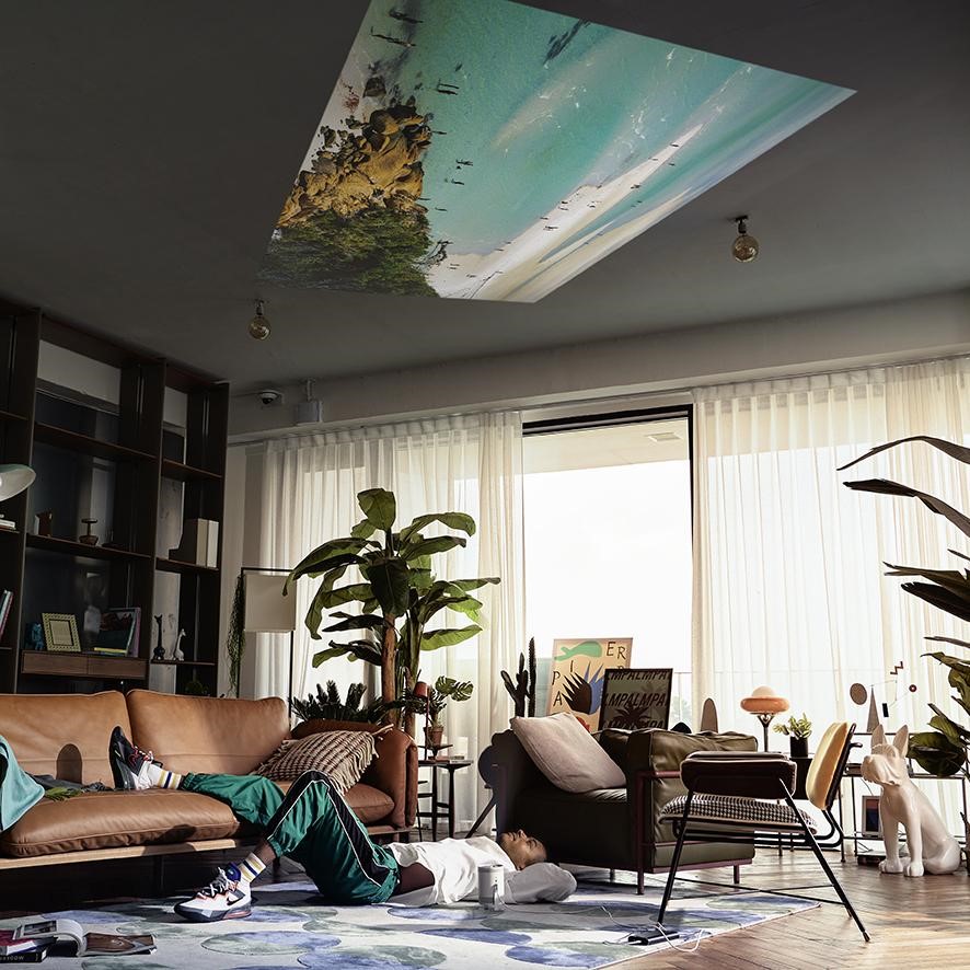 Samsung презентував інноваційний проектор The Freestyle та нові дизайнерські телевізори