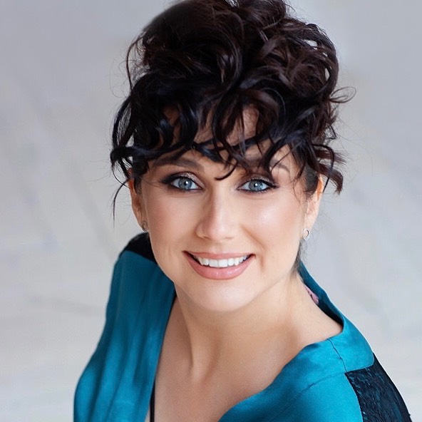 Як зараз виглядає та чим займається Юлія Руднєва - переможниця "Фабрики зірок-4" (фото)