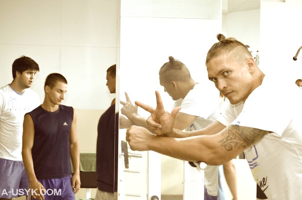 Ледь дотягував до "сотки". Як виглядав Олександр Усик 10 років тому (фото)