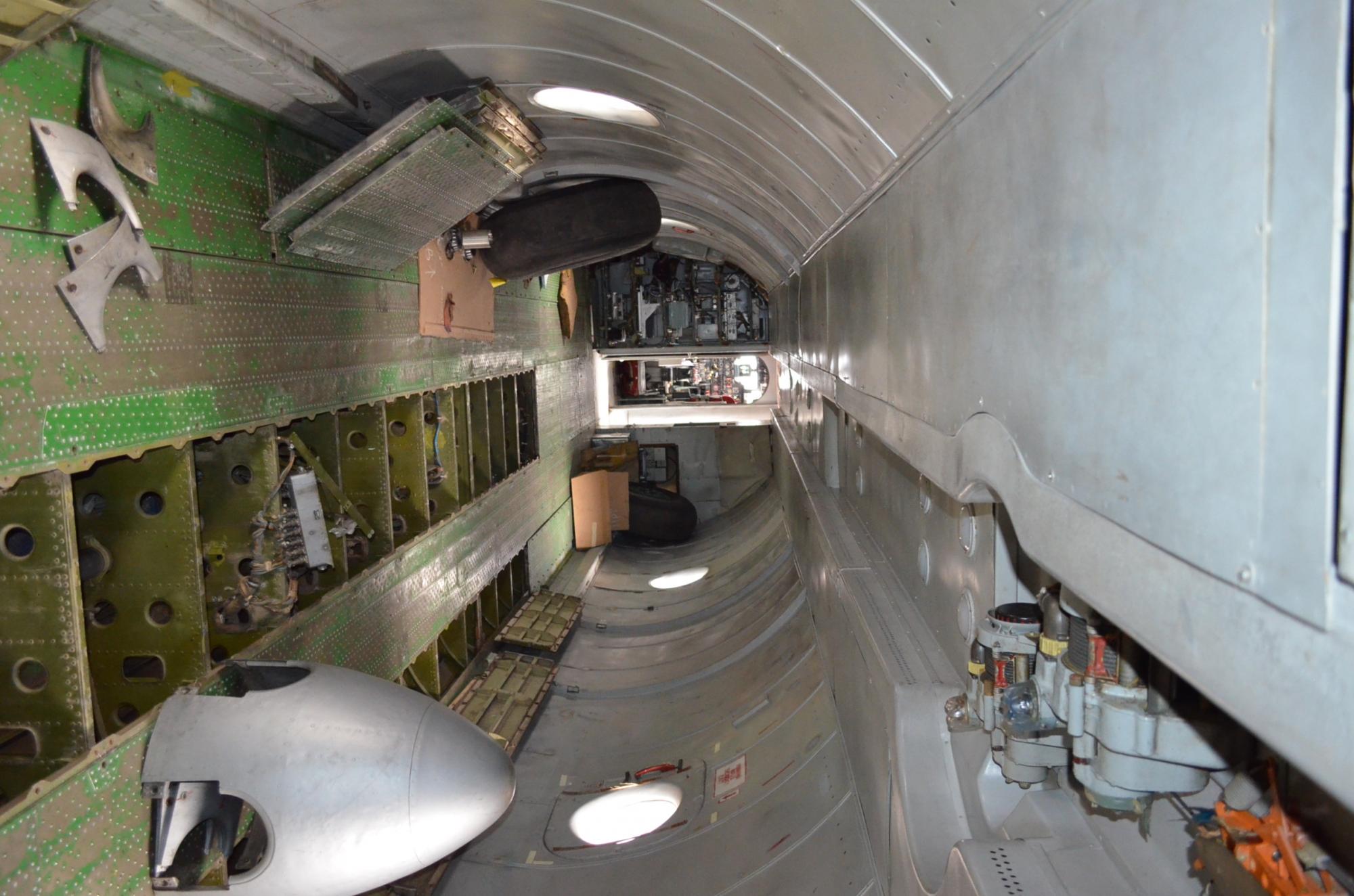 В Україні розпродають літаки: скільки коштують і як виглядають (фото)