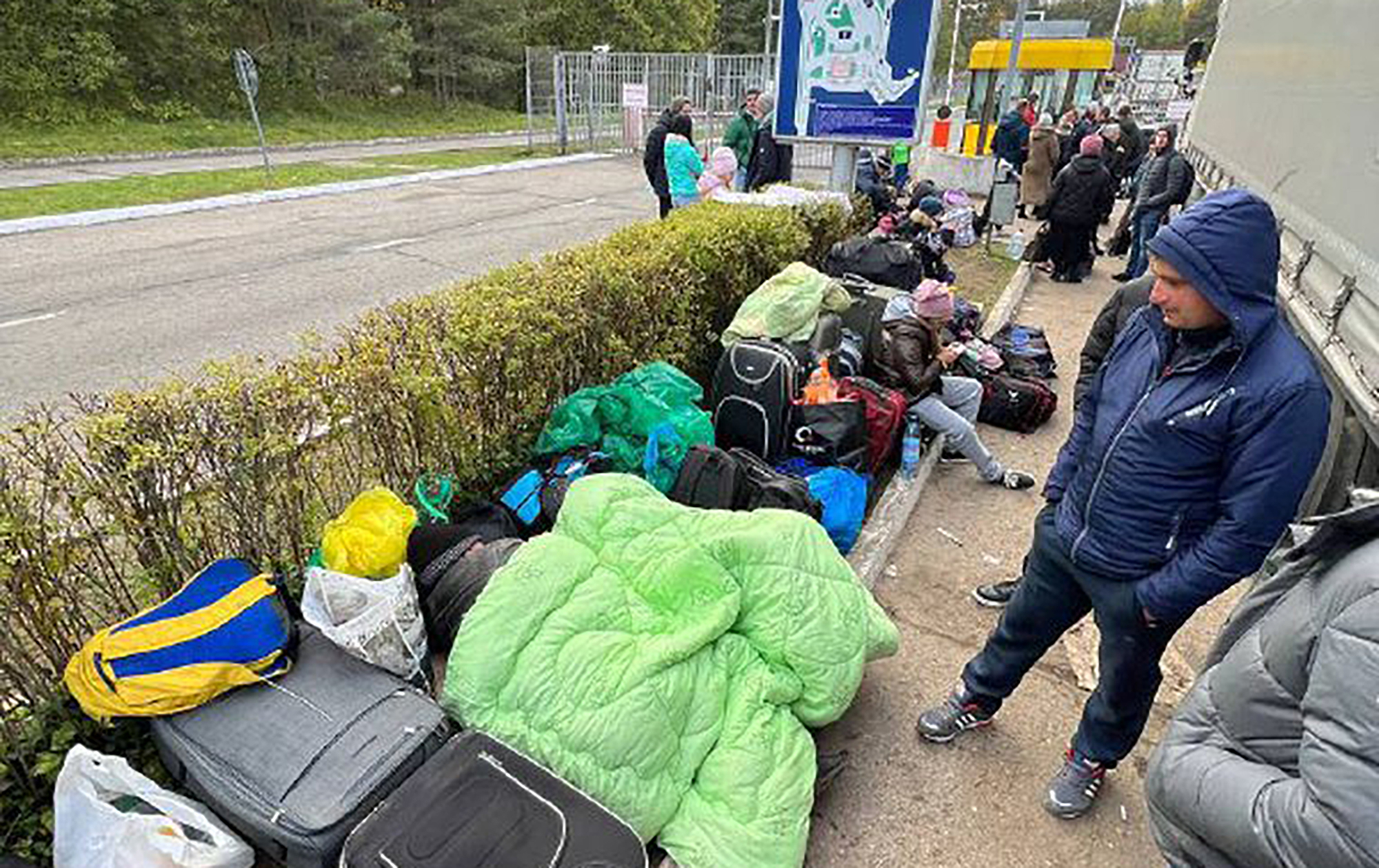 Гуманитарная катастрофа. Сотни украинских беженцев мерзнут на границе России с ЕС