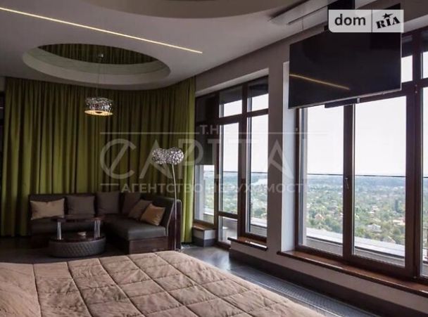 С личным лифтом за 230 миллионов. В Киеве продают люксовую 5-комнатную квартиру (фото)