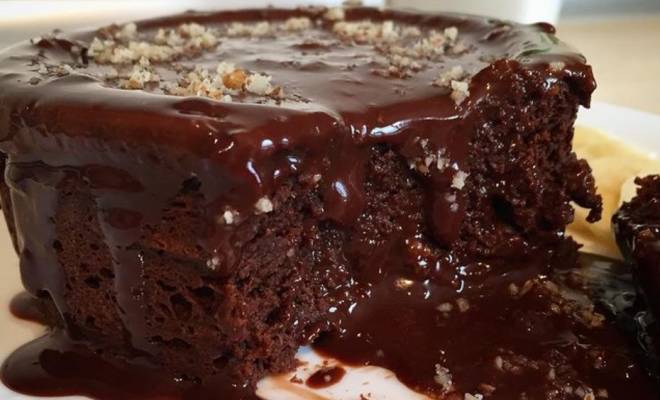 Шоколадный кекс в микроволновке с какао и бананом за 5 минут