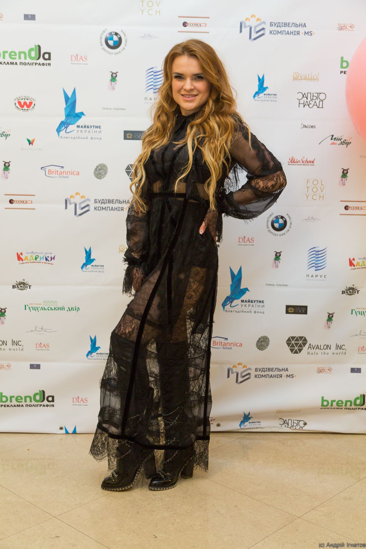 Співає і працює стоматологом: як зараз виглядає переможниця "Шансу" Олеся Киричук (фото)