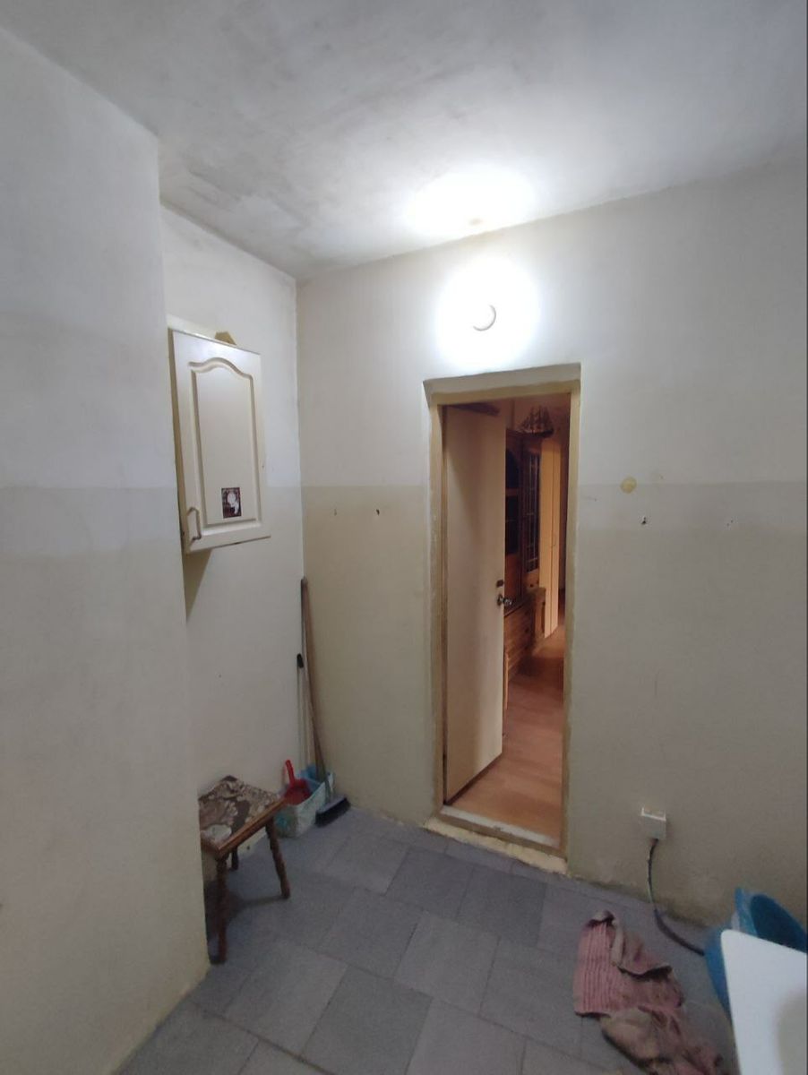 У Києві здають в оренду "розбиту" квартиру за невиправдані гроші: мережа в шоці (фото)