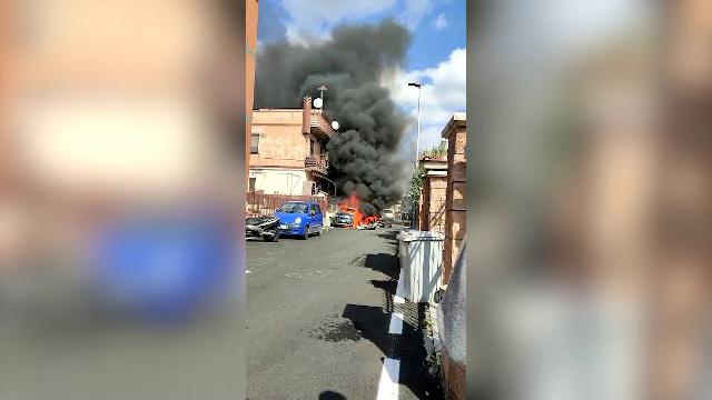 Недалеко от Рима столкнулись два военных самолета: пилоты погибли