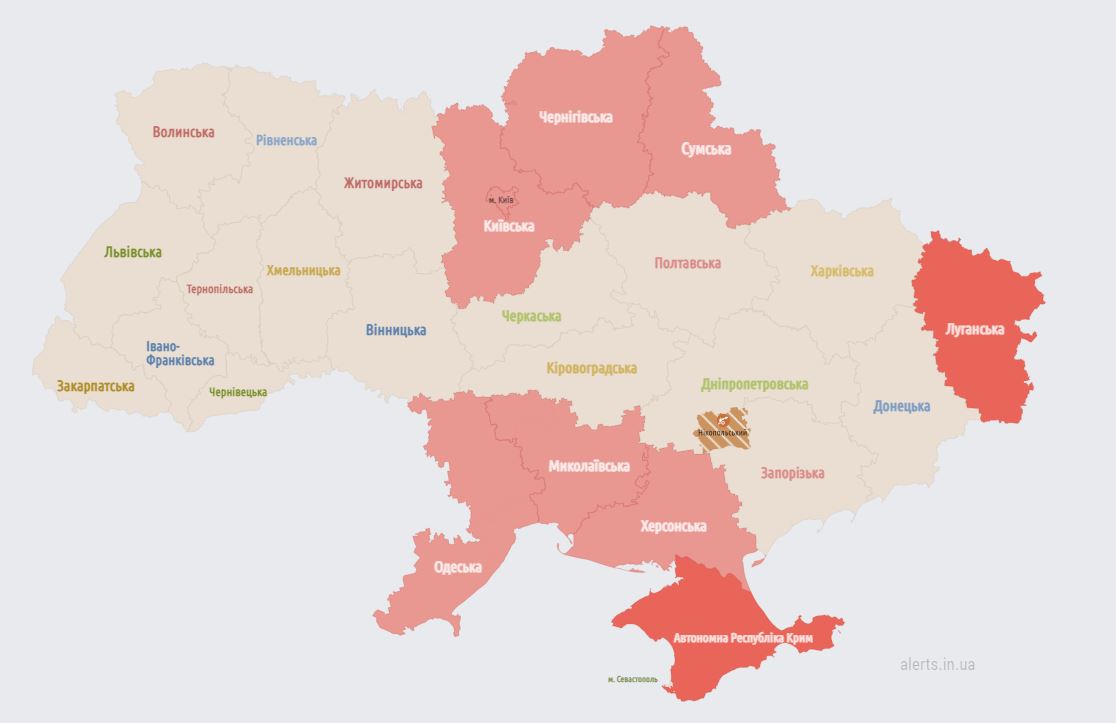 В Киеве и ряде областей объявили воздушную тревогу. РФ подняла в воздух авиацию