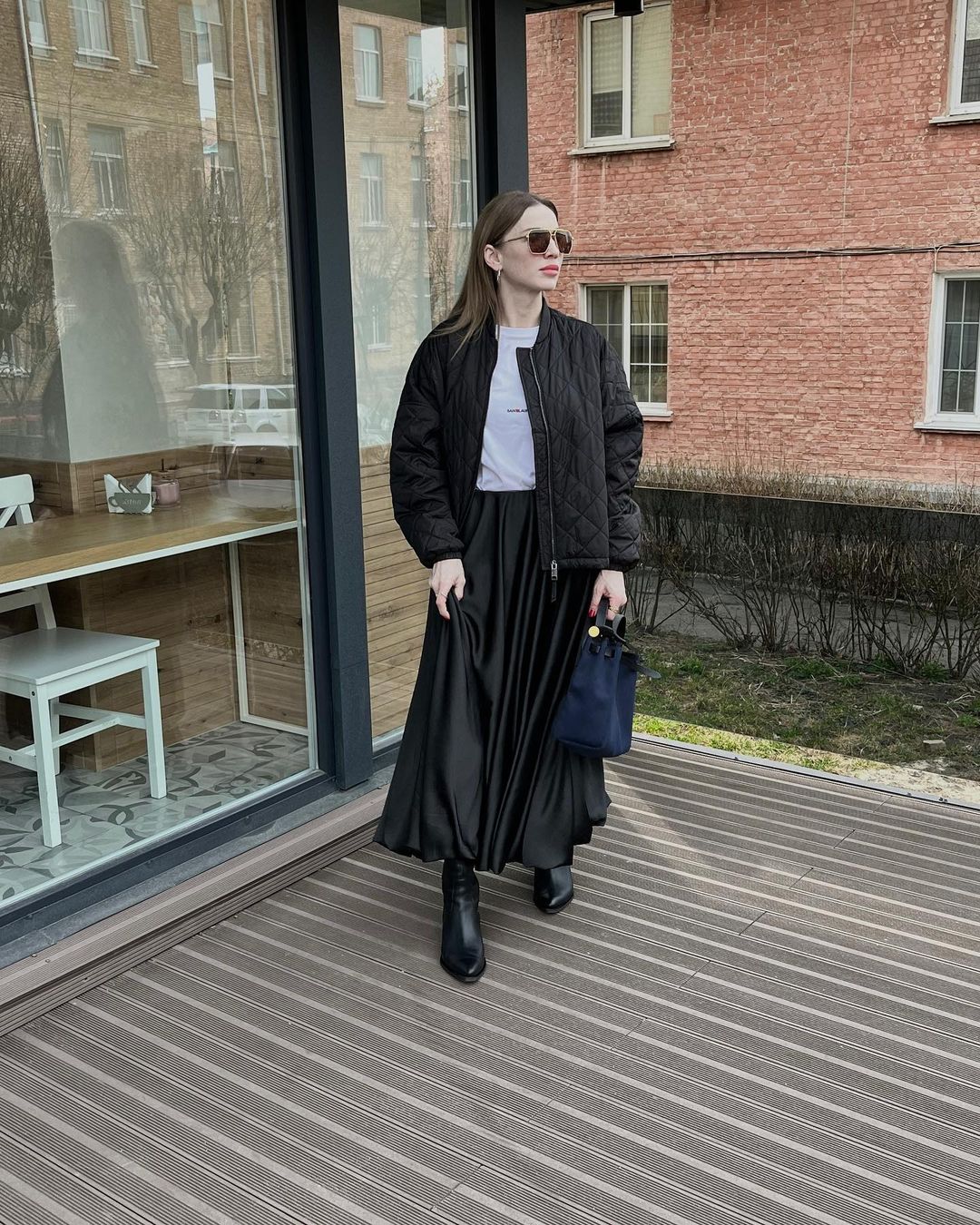 Стилістка показала наймоднішу спідницю 2023: як носити тренд року