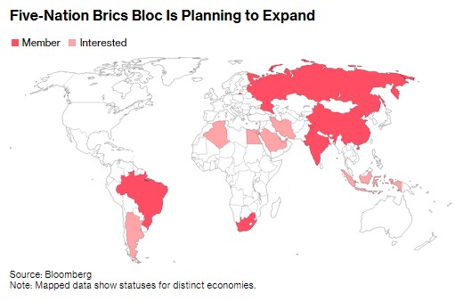 Країни БРІКС мають намір протистояти США за допомогою розширення та єдиної валюти, - Bloomberg