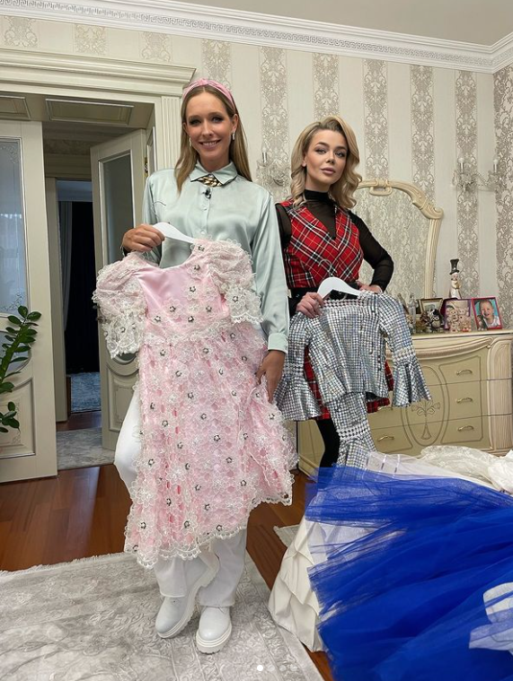 Алина Гросу показала шикарный особняк в Черновцах, где прошло ее детство (фото)