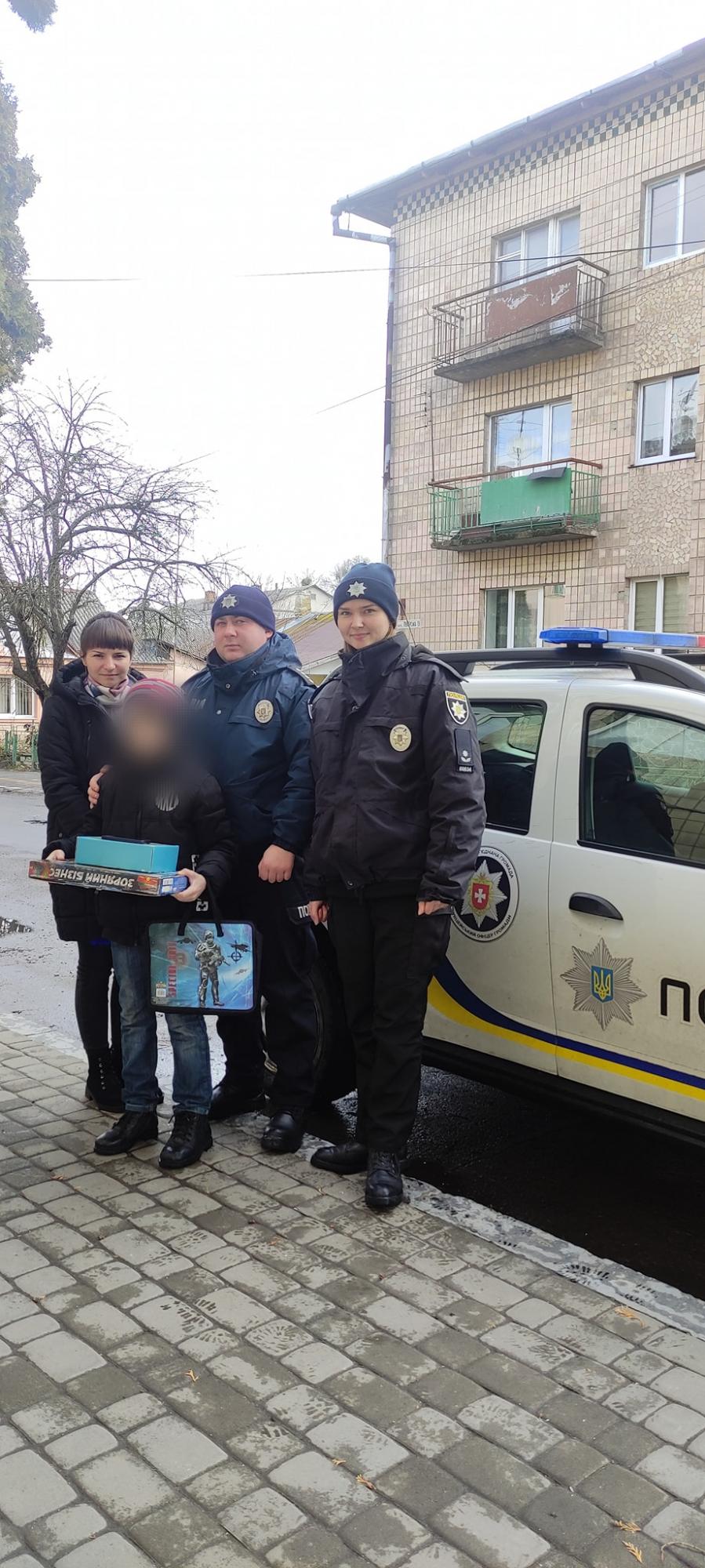 Под Ровно мать 5 месяцев держала сына взаперти в комнатушке без окон: на ночь ставила ведро