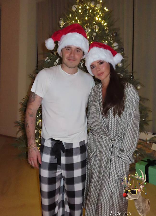 Вікторія Бекхем показала, як святкує Різдво у родинному колі (фото)