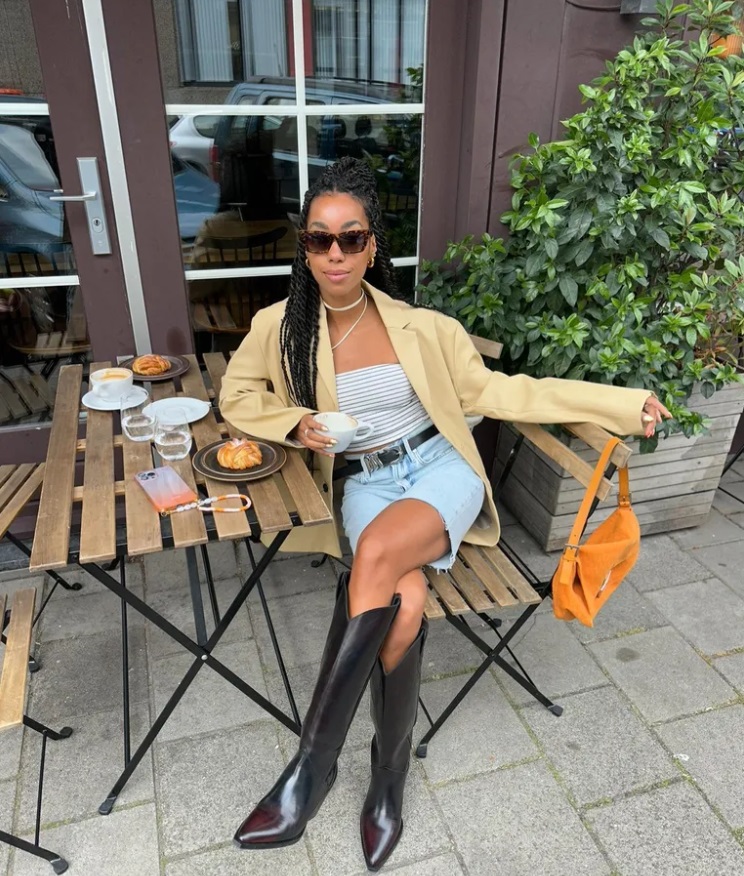 Переможниця "Холостяка" показала трендові чоботи, які мають бути у гардеробі кожної модниці