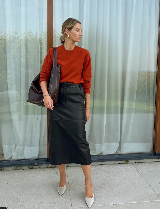 Який вигляд мають наймодніші спідниці на осінь та зиму: блогерка показала стильні образи на кожен день