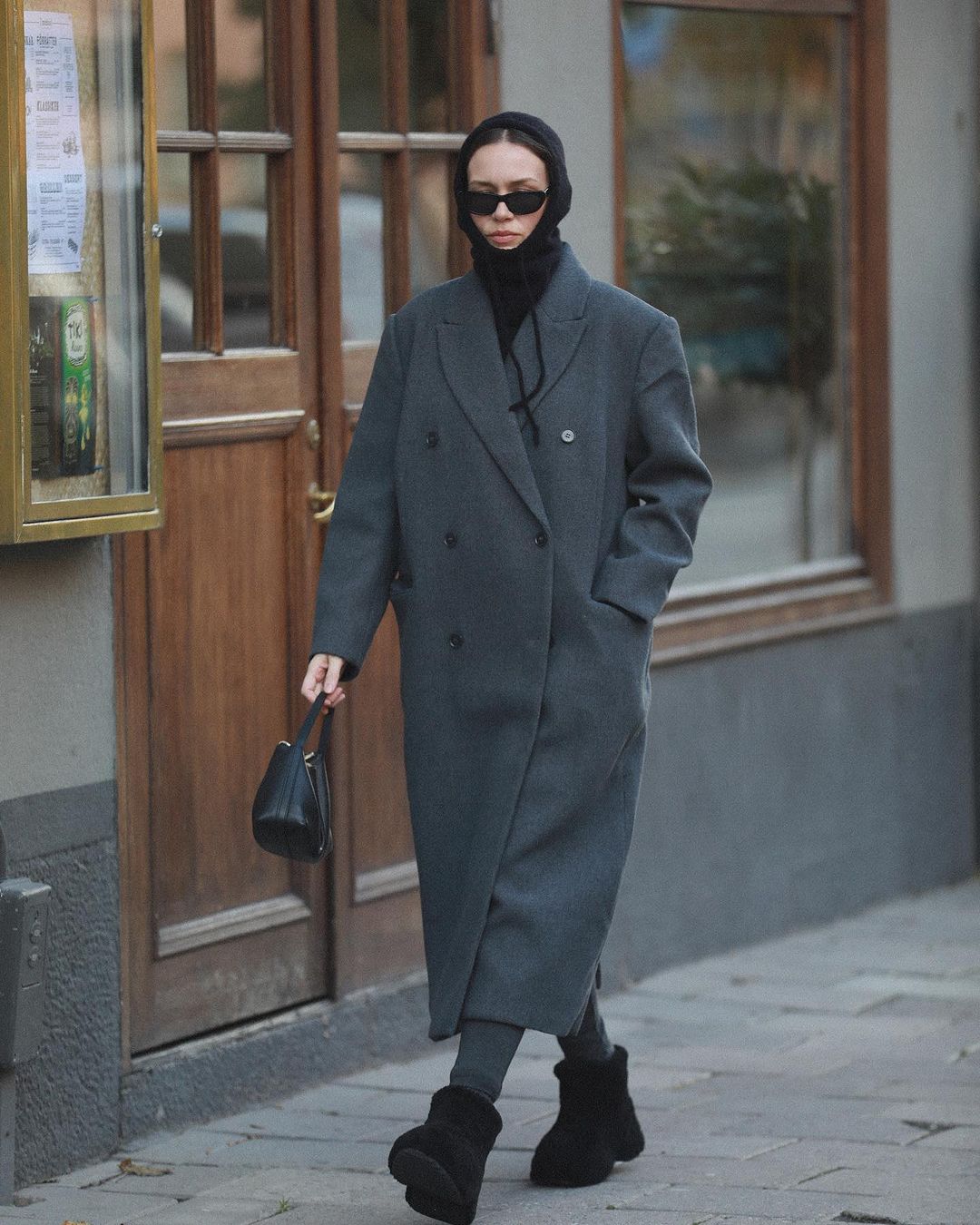 Як модно одягатися взимку: топ-5 трендових речей, які варто додати в свій гардероб у 2025 році