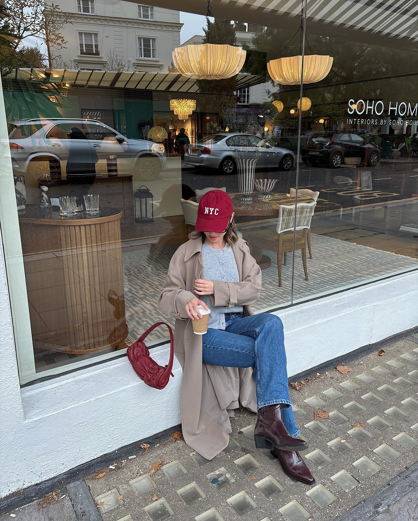 Переможниця "Холостяка" показала трендові чоботи, які мають бути у гардеробі кожної модниці