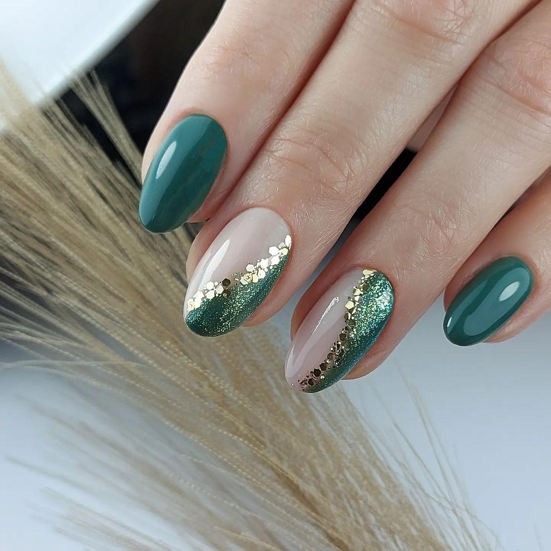 Щасливий колір місяця: який манікюр притягне гроші та кохання у грудні