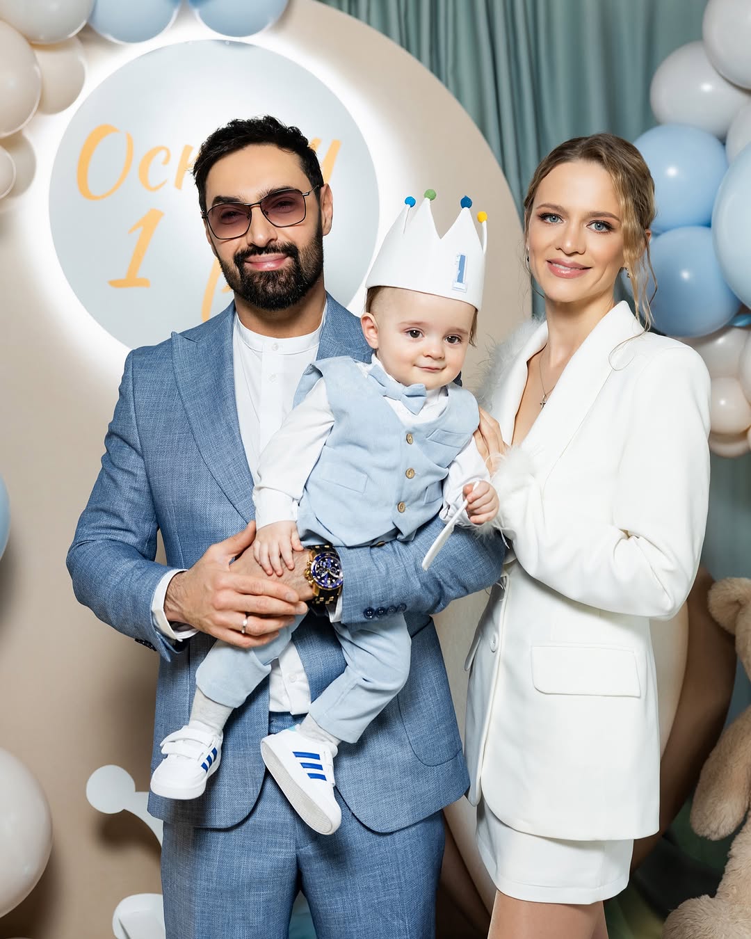 Жена Козловского показала трогательные фото с празднования дня рождения сынишки Оскара