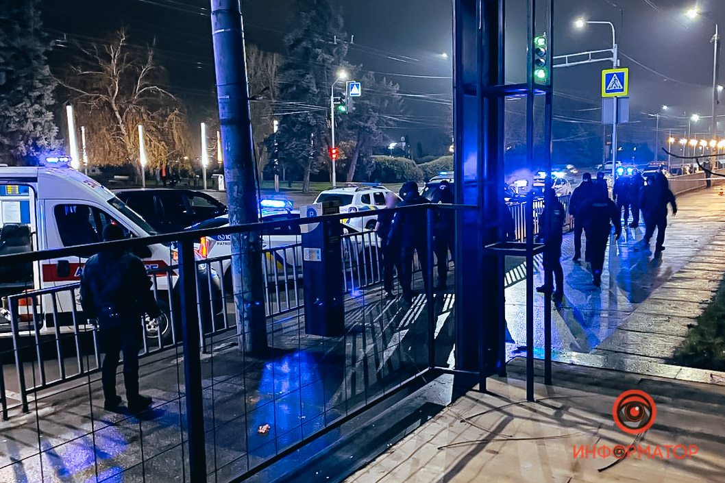 В Днепре возле отеля устроили стрельбу: прибыли 11 экипажей полиции и 4 &quot;скорые&quot; (фото)
