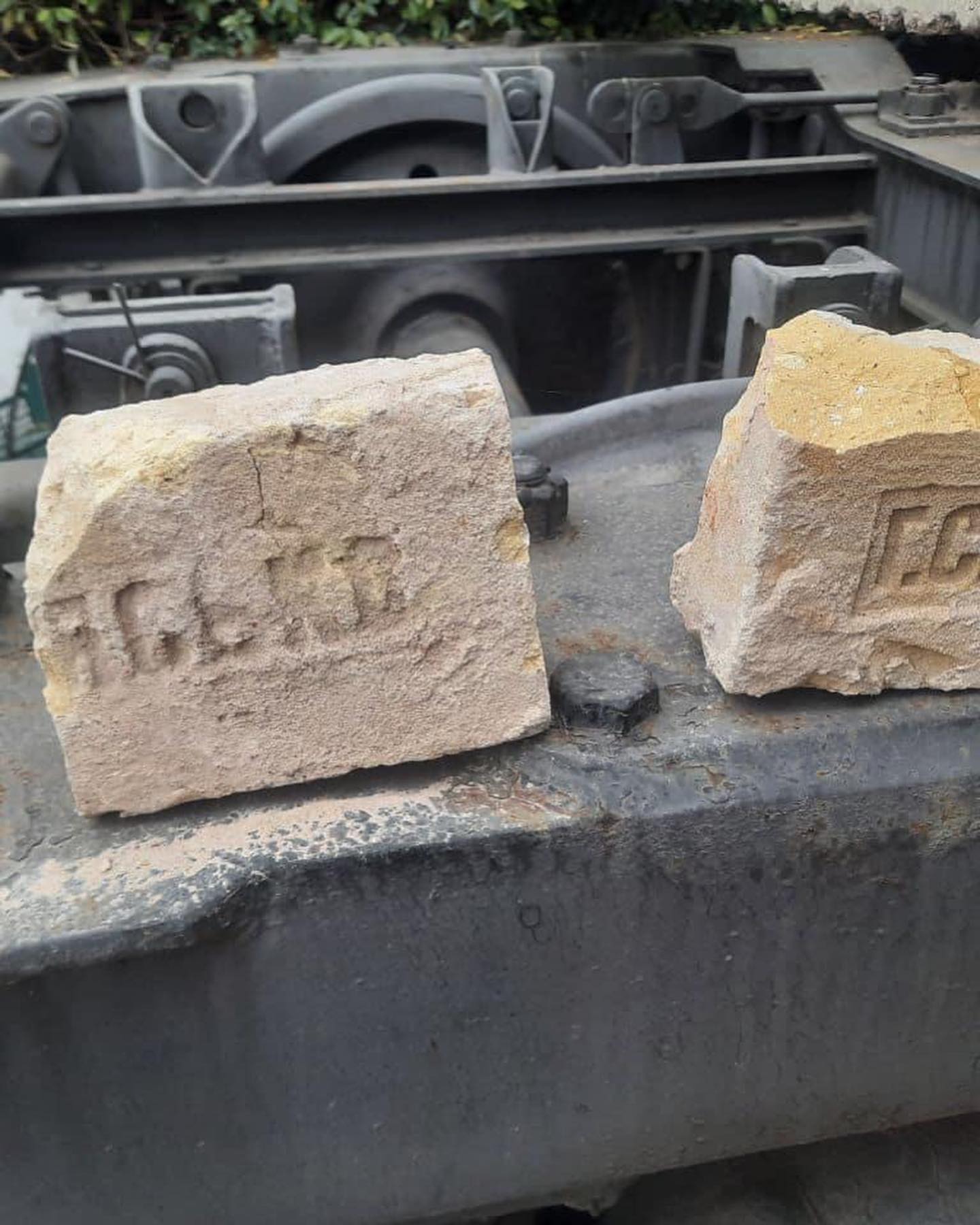 У Києві зносять будівлі Залізничної колонії. Дивіться, як вона виглядала понад 100 років тому