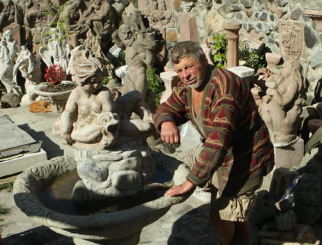 Ушел из жизни известный украинский скульптор "дома с химерами" Николай Головань