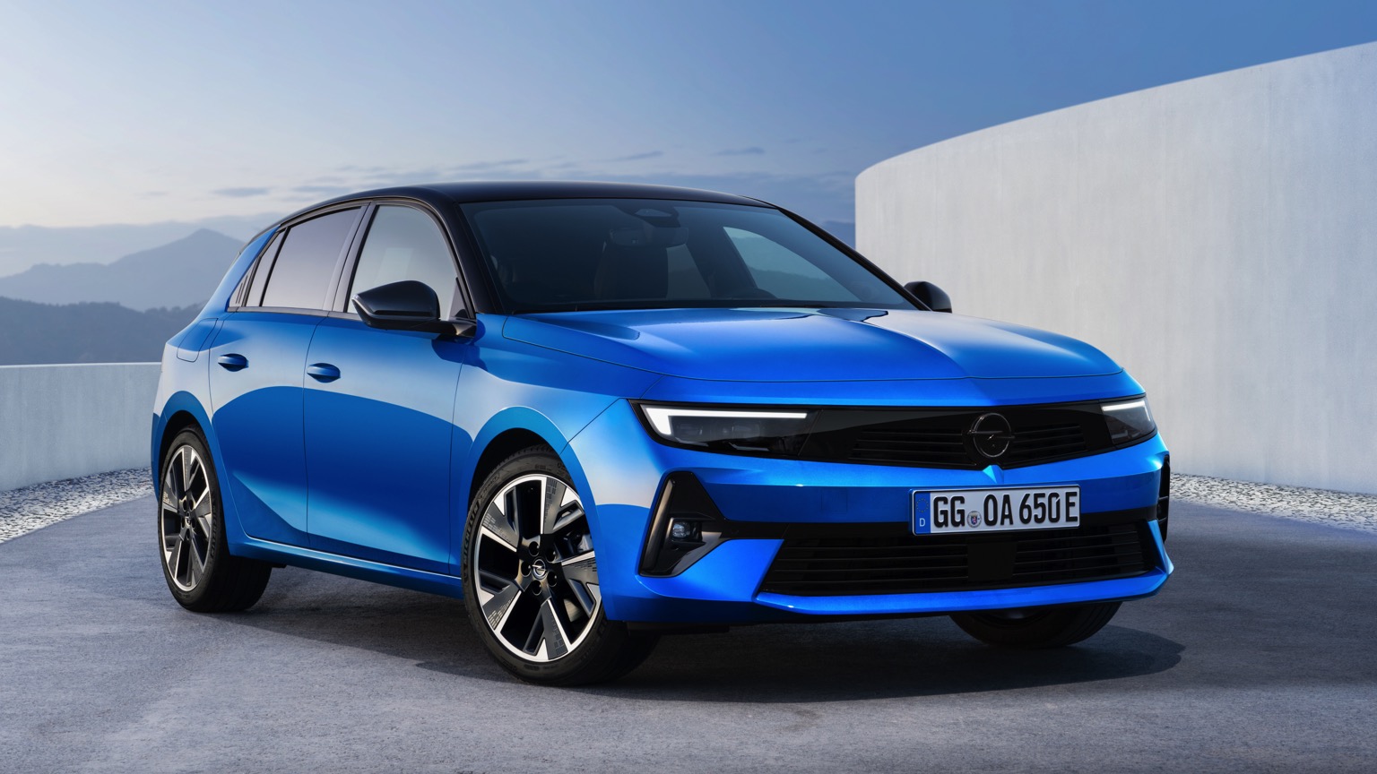 Выбираем семейный автомобиль: ТОП-5 лучших новых хэтчбеков 2023 года