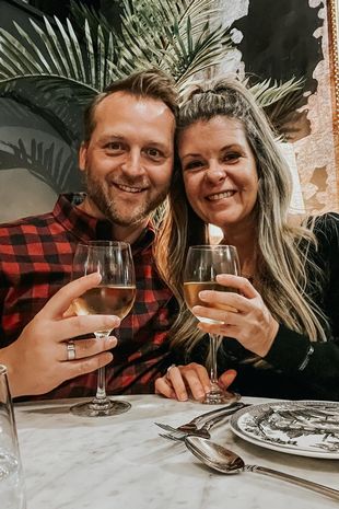 Жінка каже, що стала дійсно щасливою після того, як чоловік її зрадив