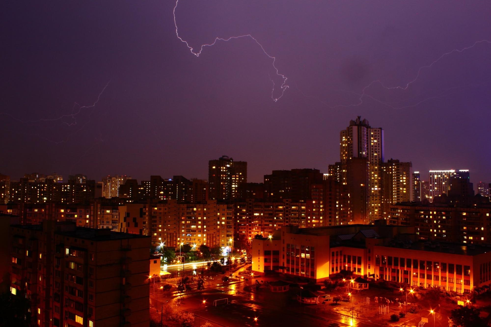 Цьогорічна весна в Києві стала унікальною: синоптик назвав причину