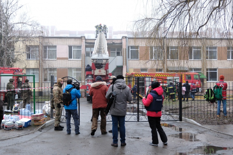"Тут все горіло": Як житловий двір у Броварах пережив аварію вертольота з керівництвом МВС