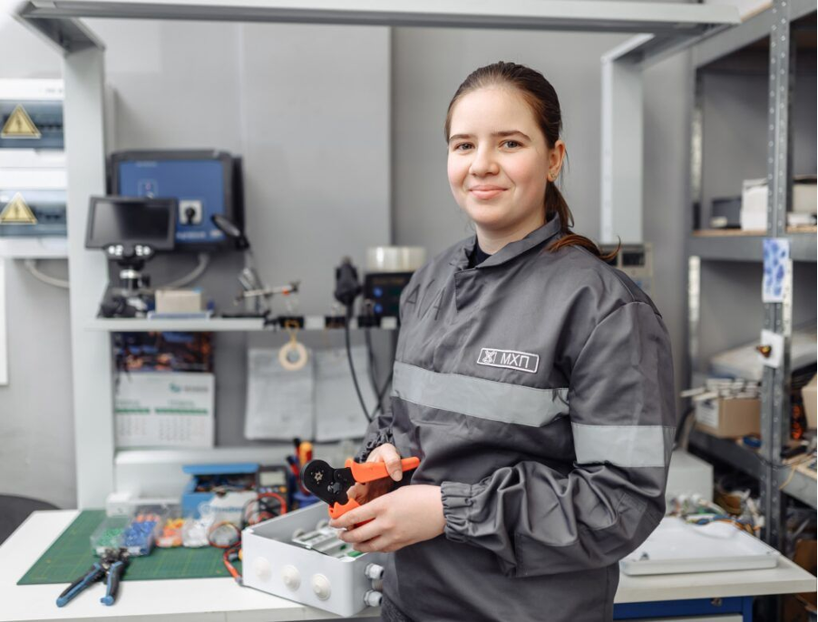 Женщины в "мужских" профессиях: как они разрушают стереотипы и меняют рынок труда